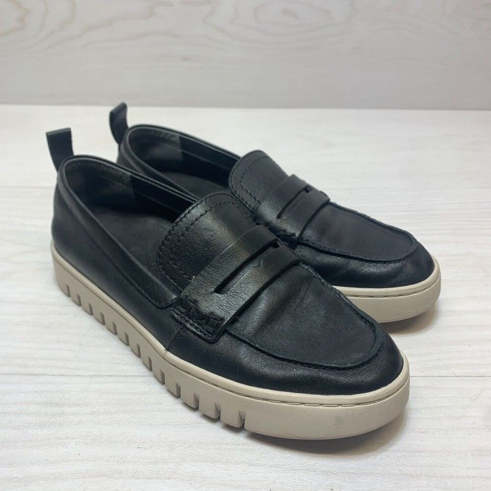 Women’s Vionic Sacrab Leather Uptown Penny Loafers with White Outsole‎ Size 6